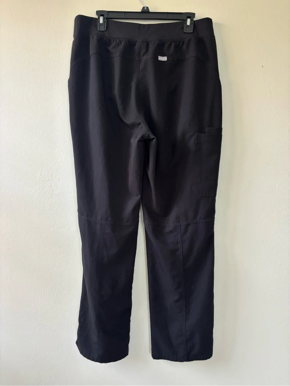 FIGS Men's Black Scrub Pants with Contrast Drawstring
